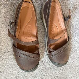 Keen Mary Jane shoes size 6.5